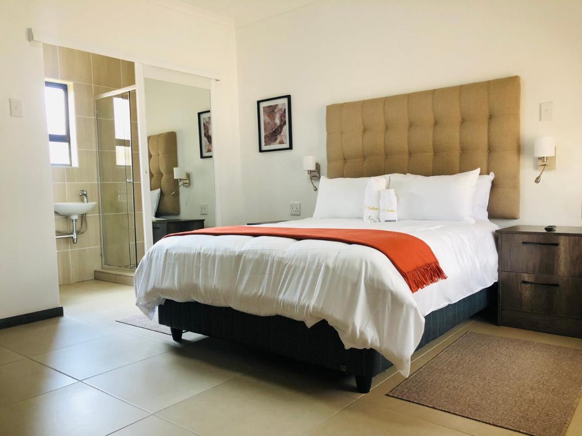 Tranquility Guesthouse Standerton Esterno foto