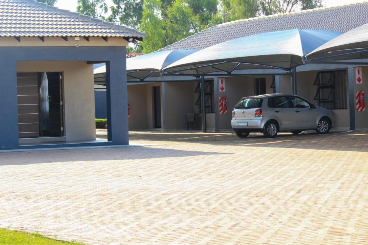 Tranquility Guesthouse Standerton Esterno foto