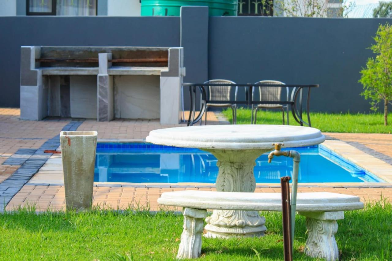 Tranquility Guesthouse Standerton Esterno foto